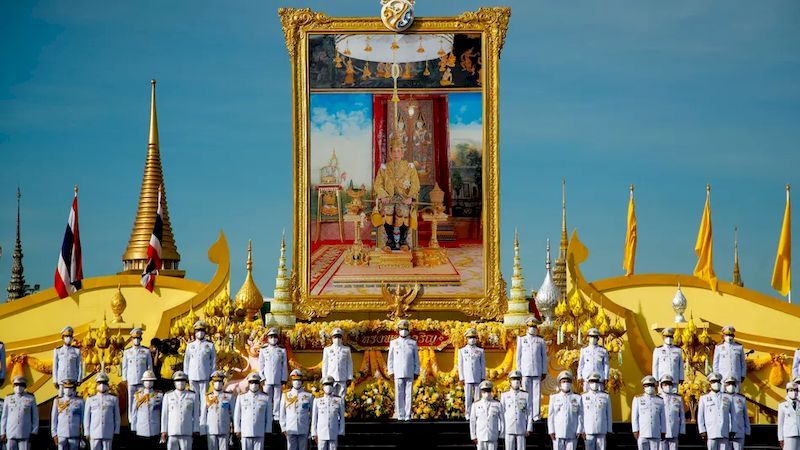 fiestas en tailandia - día de los cumpleaños de los reyes