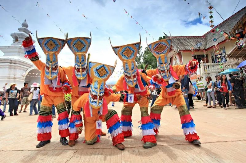 fiestas en tailandia - phi ta khon