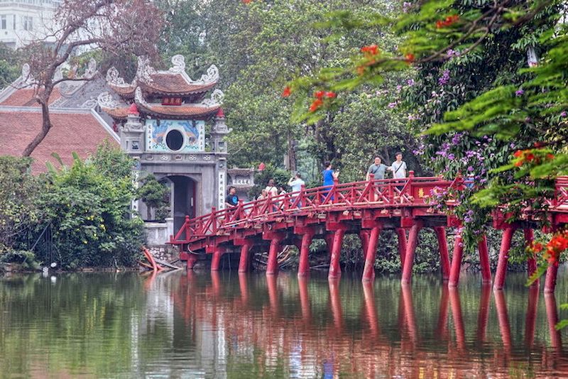 Templo de Ngoc Son está situado en el Lago de Hoan Kiem. Foto: internet