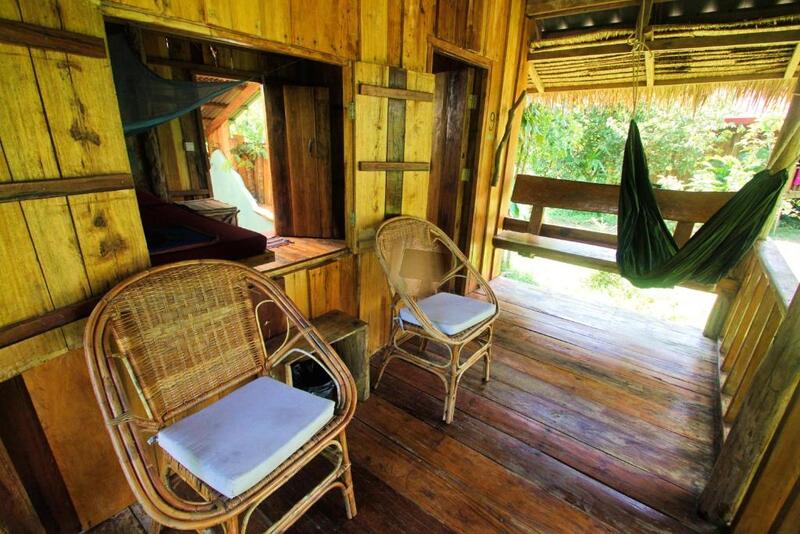 lonely beach bungalow en koh rong