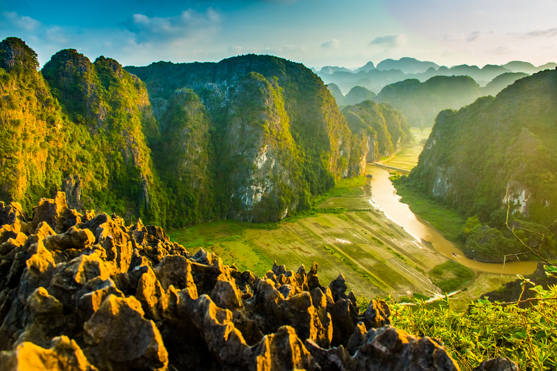 vietnam o laos - tam coc en ninh binh