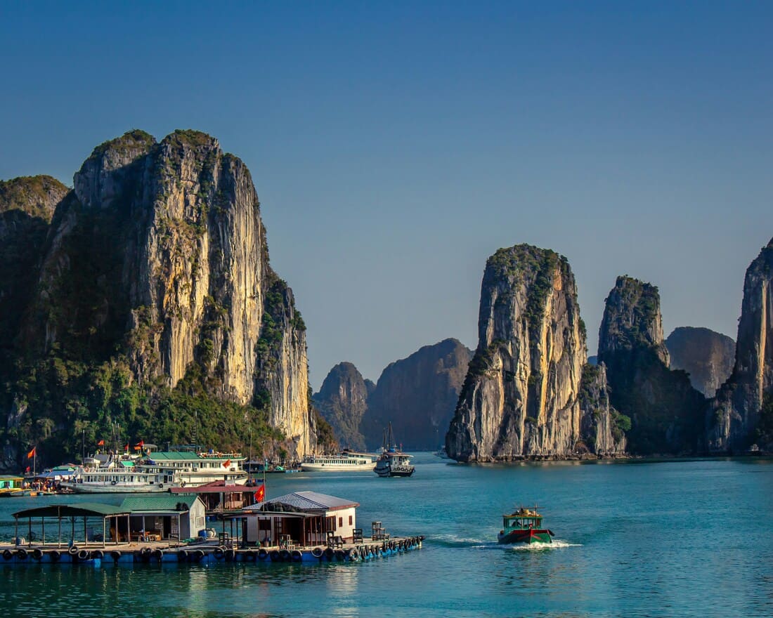 asia en noviembre - bahia de halong en vietnam