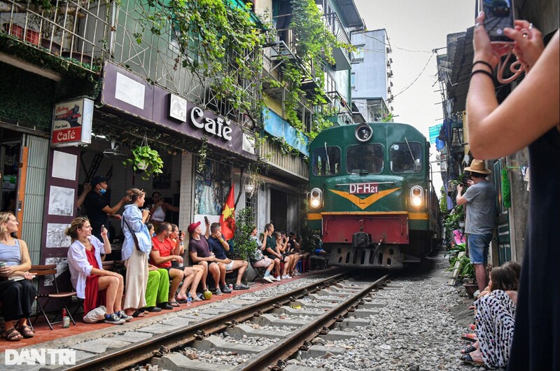 calle del tren de hanoi