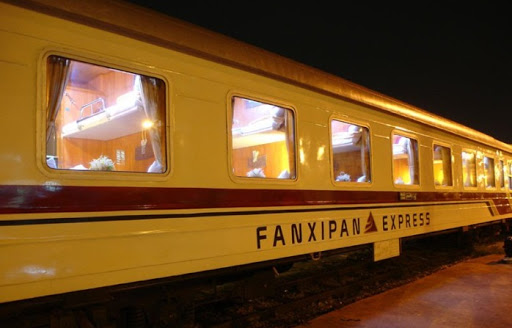 tren nocturno de hanoi a sapa