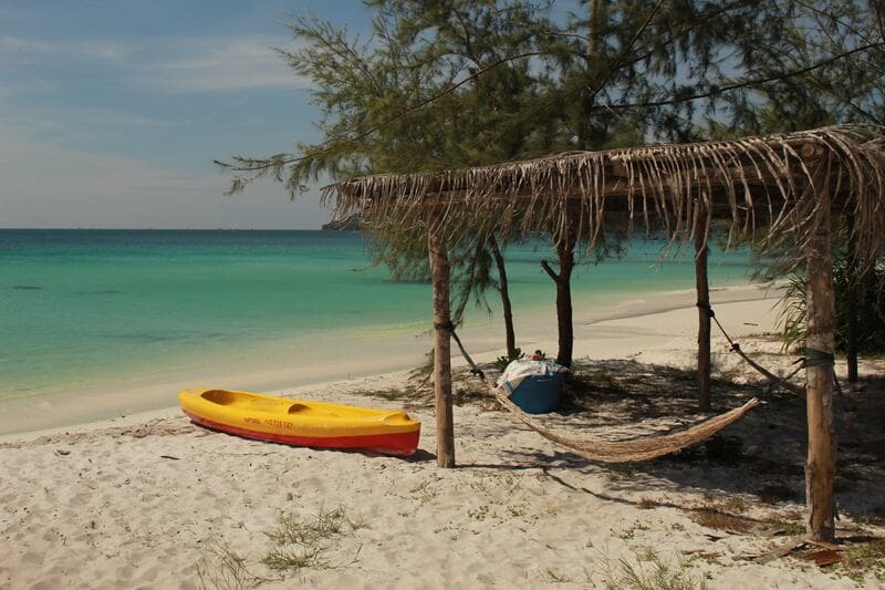 costa del mar en kep camboya