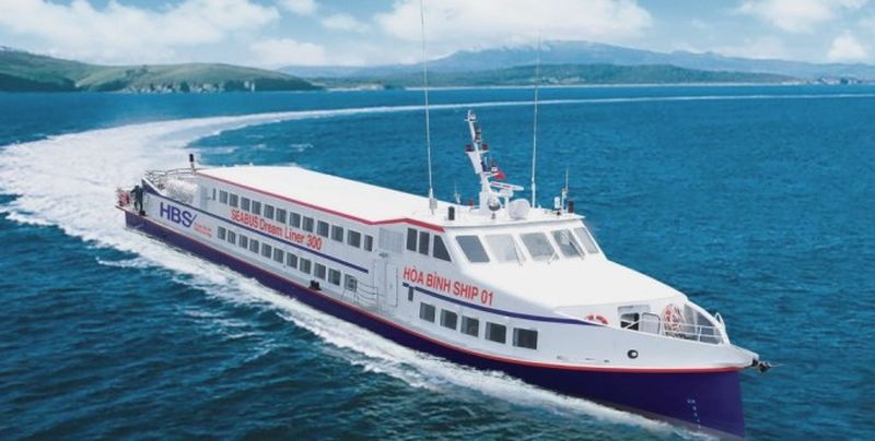 lancha rapida a phu quoc vietnam en abril