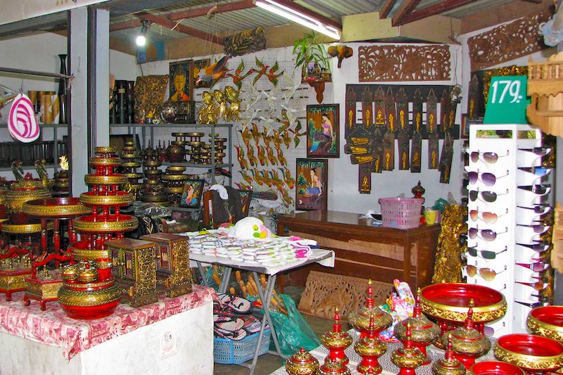 que comprar en mae hong son