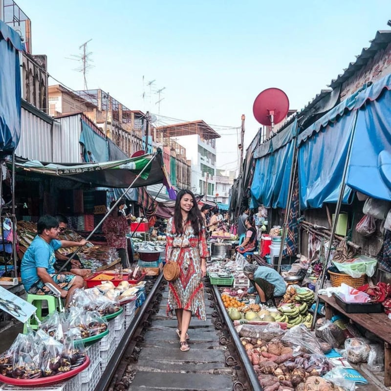 tomar fotos en mercado del tren bangkok