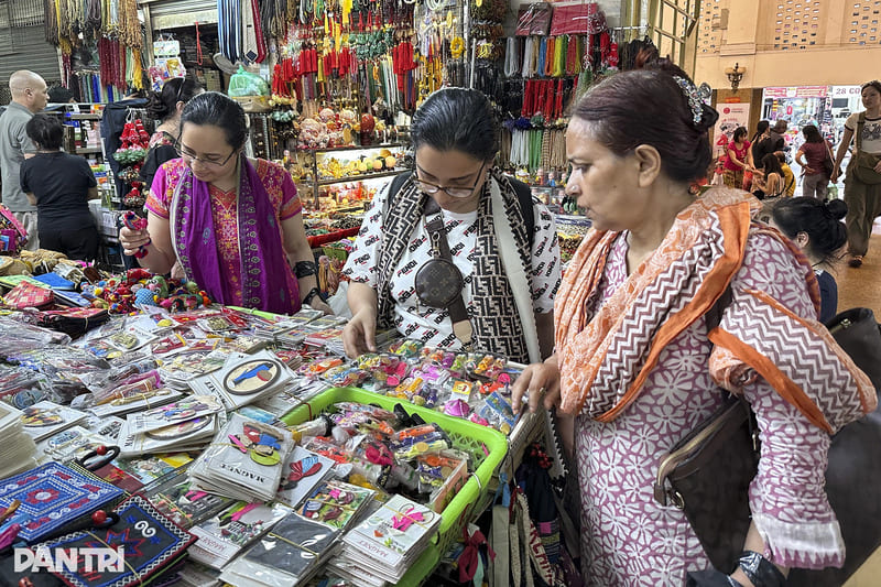 mercado dong xuan - souvernirs 