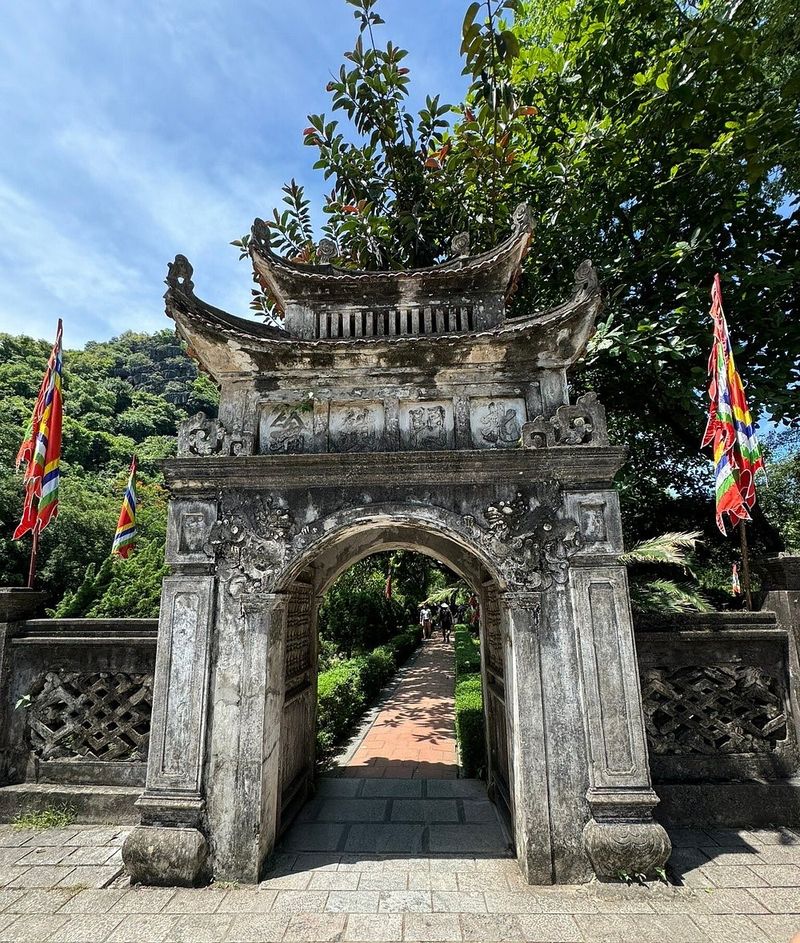 templo de hoa lu en vietnam en 2 semanas