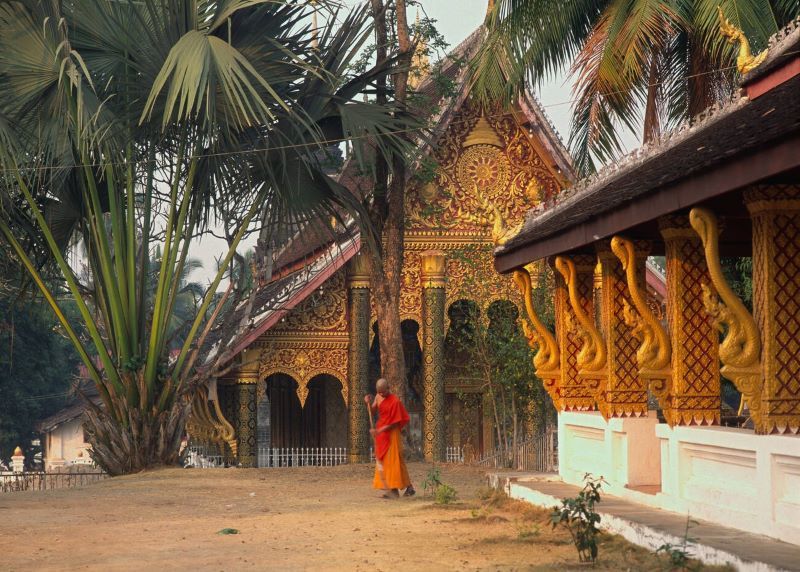 laos o camboya - templo en laos