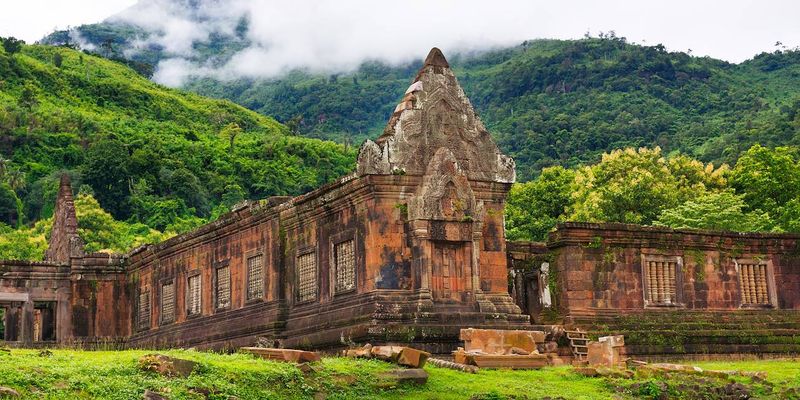 vietnam o laos - templo wat pho en champasak laos