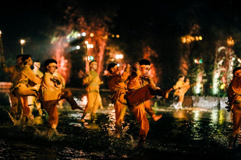 hanoi por la noche - tinh hoa bac bo
