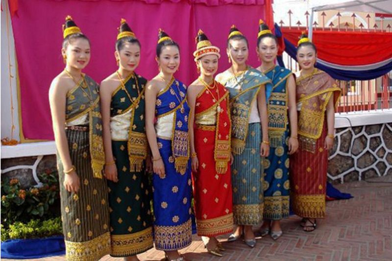 vietnam o laos - traje tradicional de laos