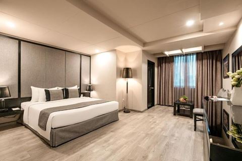 Paragon Hotel