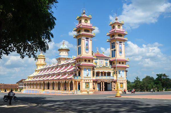 Excursión por Cao Dai y Tuneles de Cu Chi en un día
