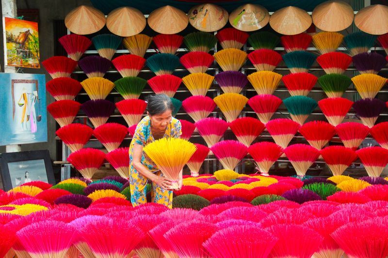 Pueblo de incienso de Hue es un encantador destino lleno de colores y aromas únicos